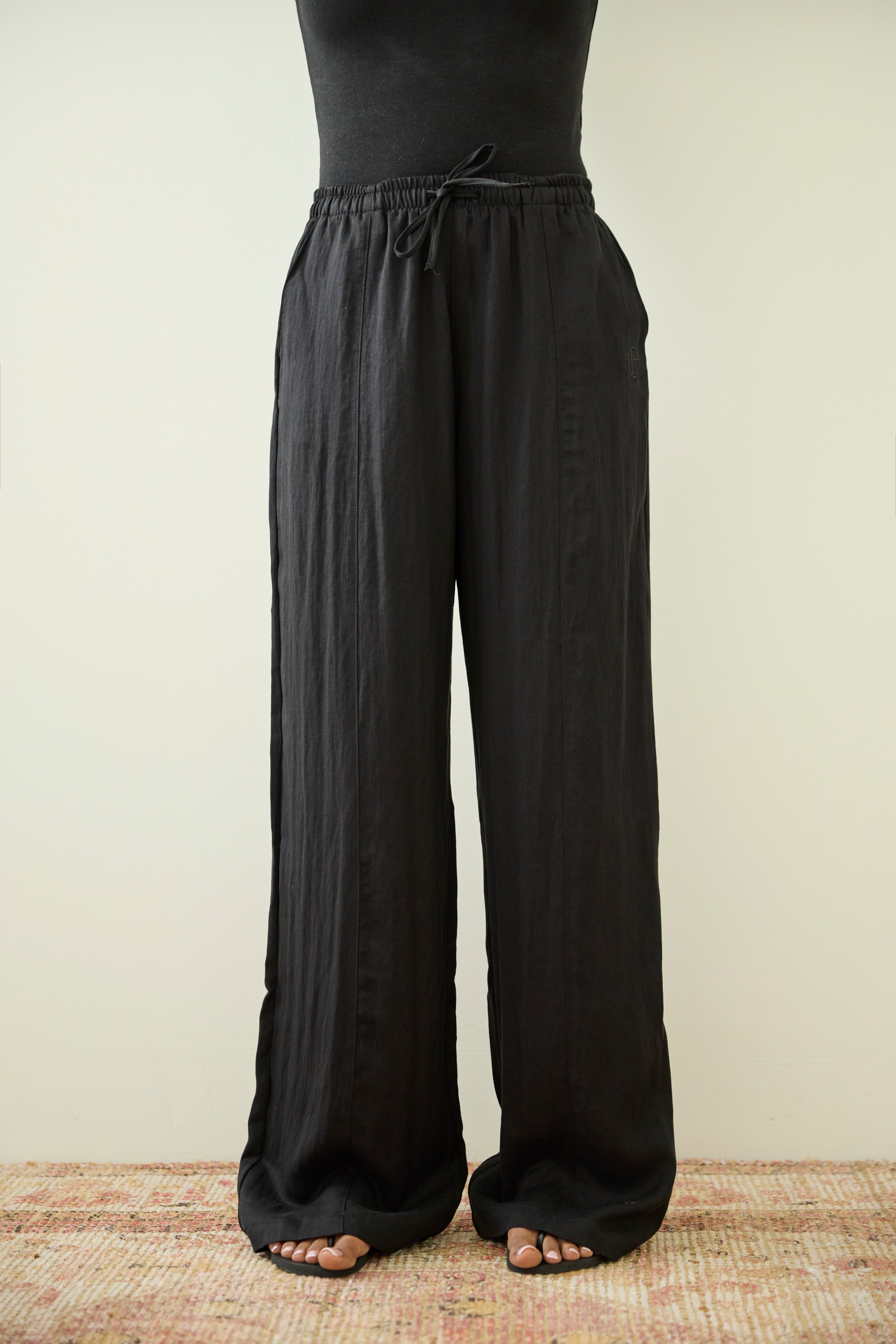 Noir Wide Leg Pant