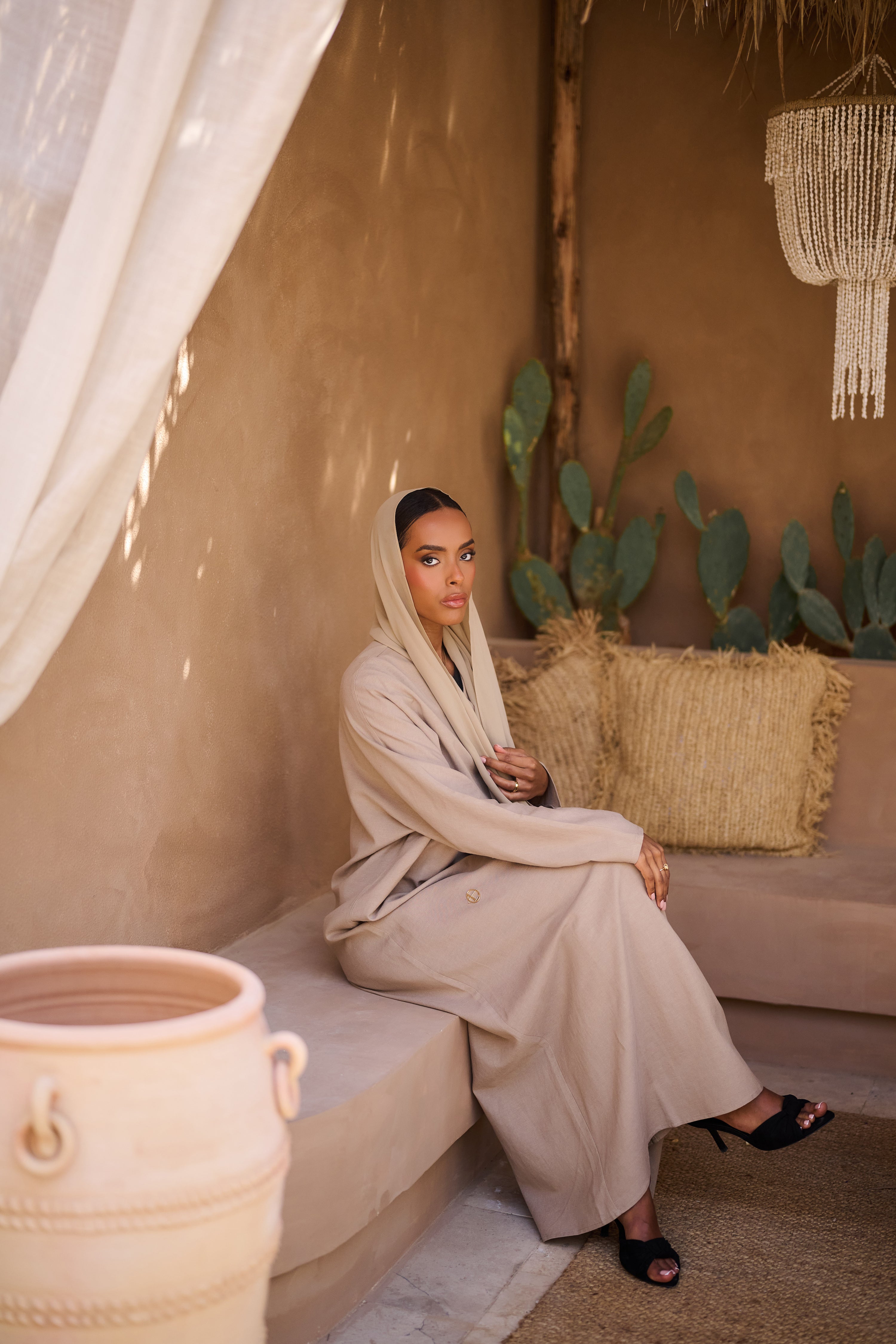 Raw Oat Closed Abaya - Slim Cut