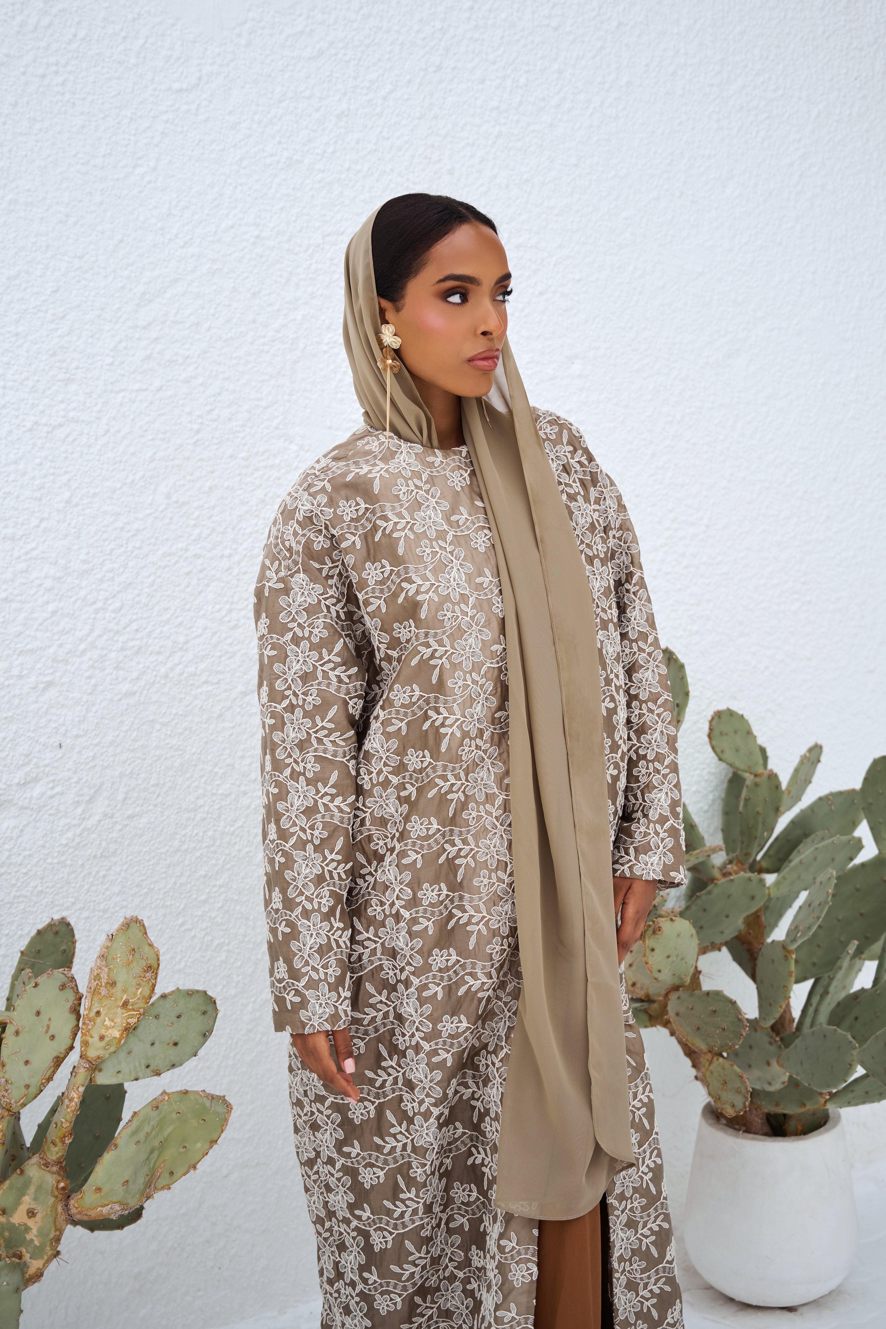Aurelia Mocha Taupe Abaya