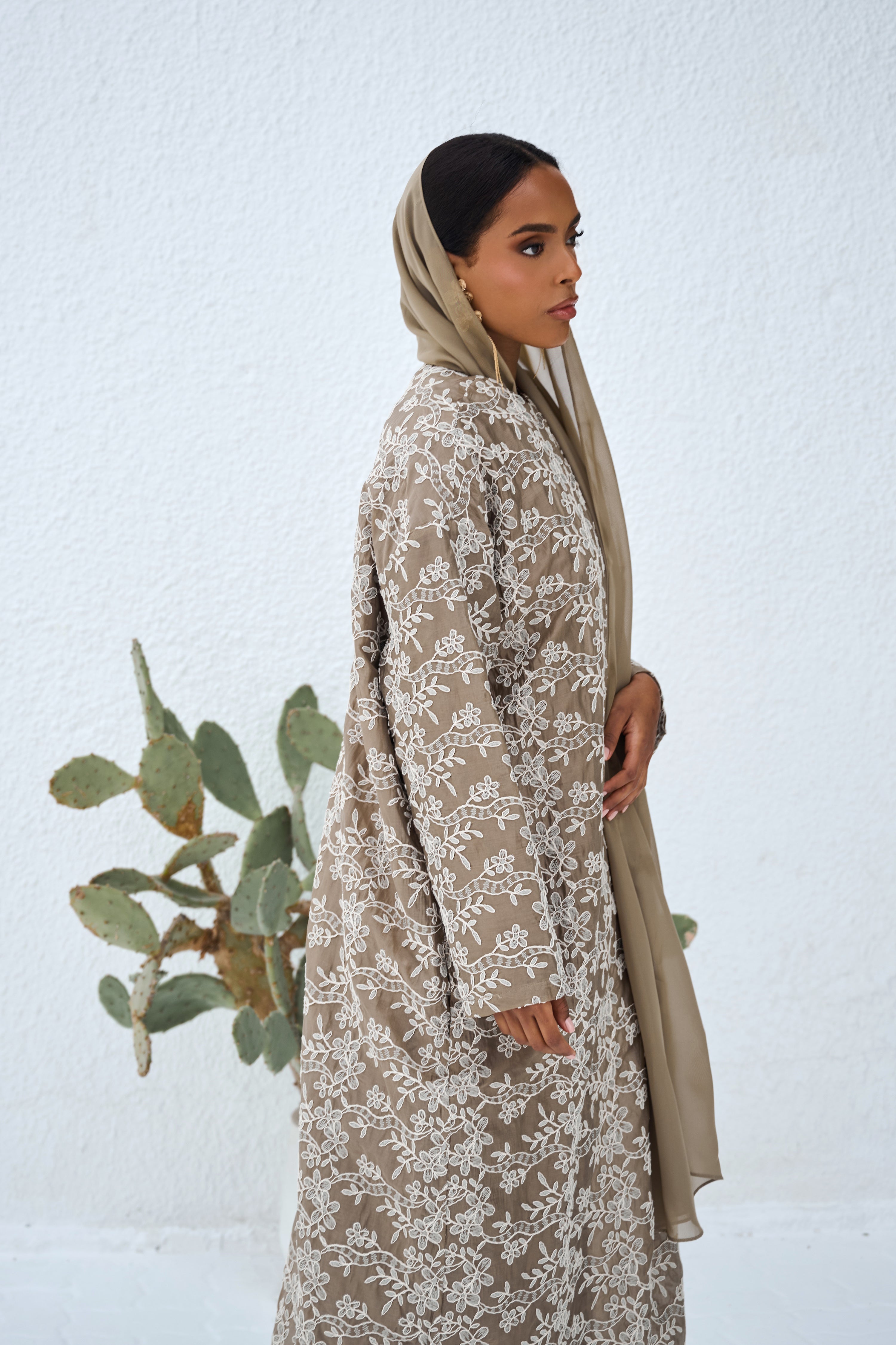 Aurelia Mocha Taupe Abaya