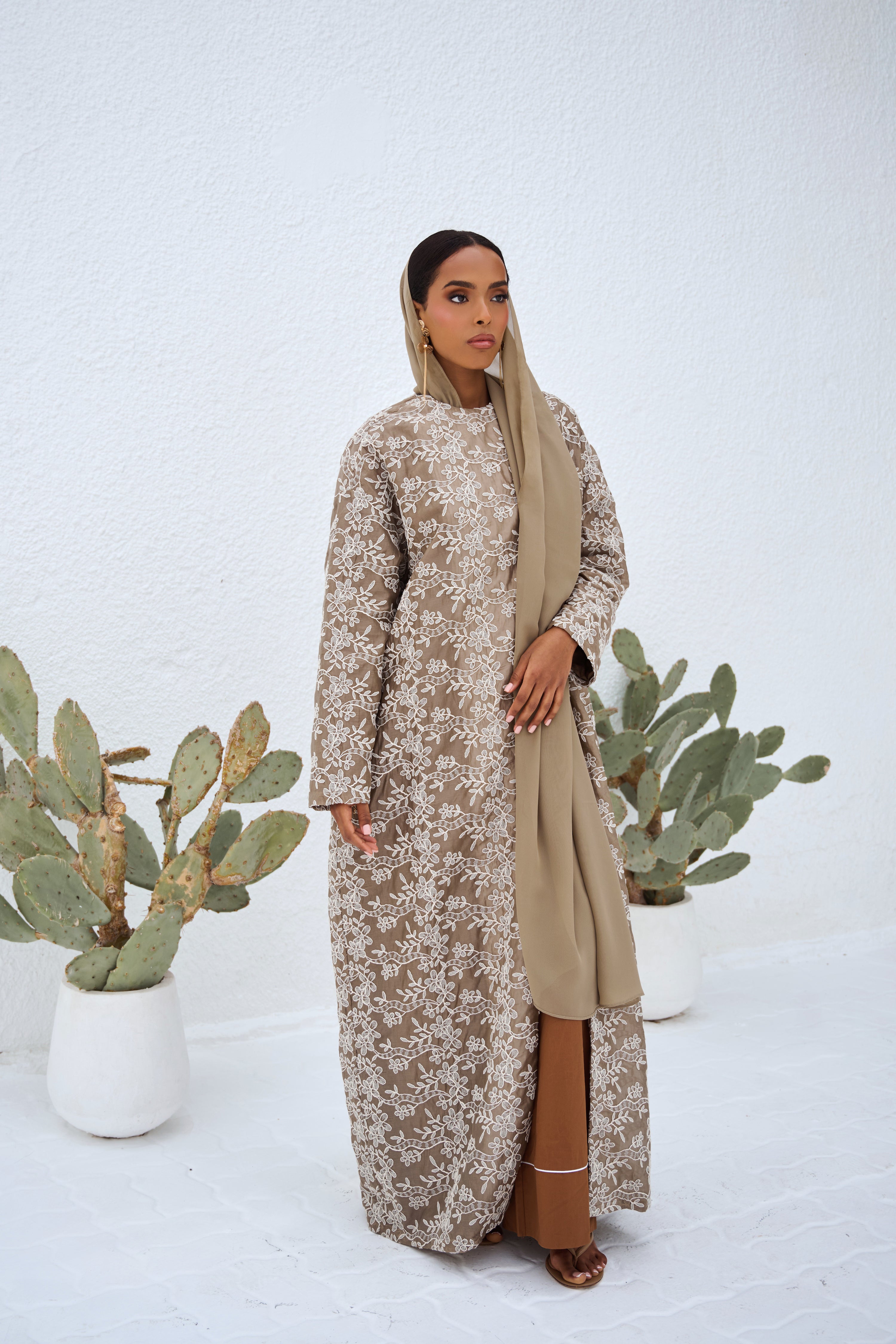 Aurelia Mocha Taupe Abaya