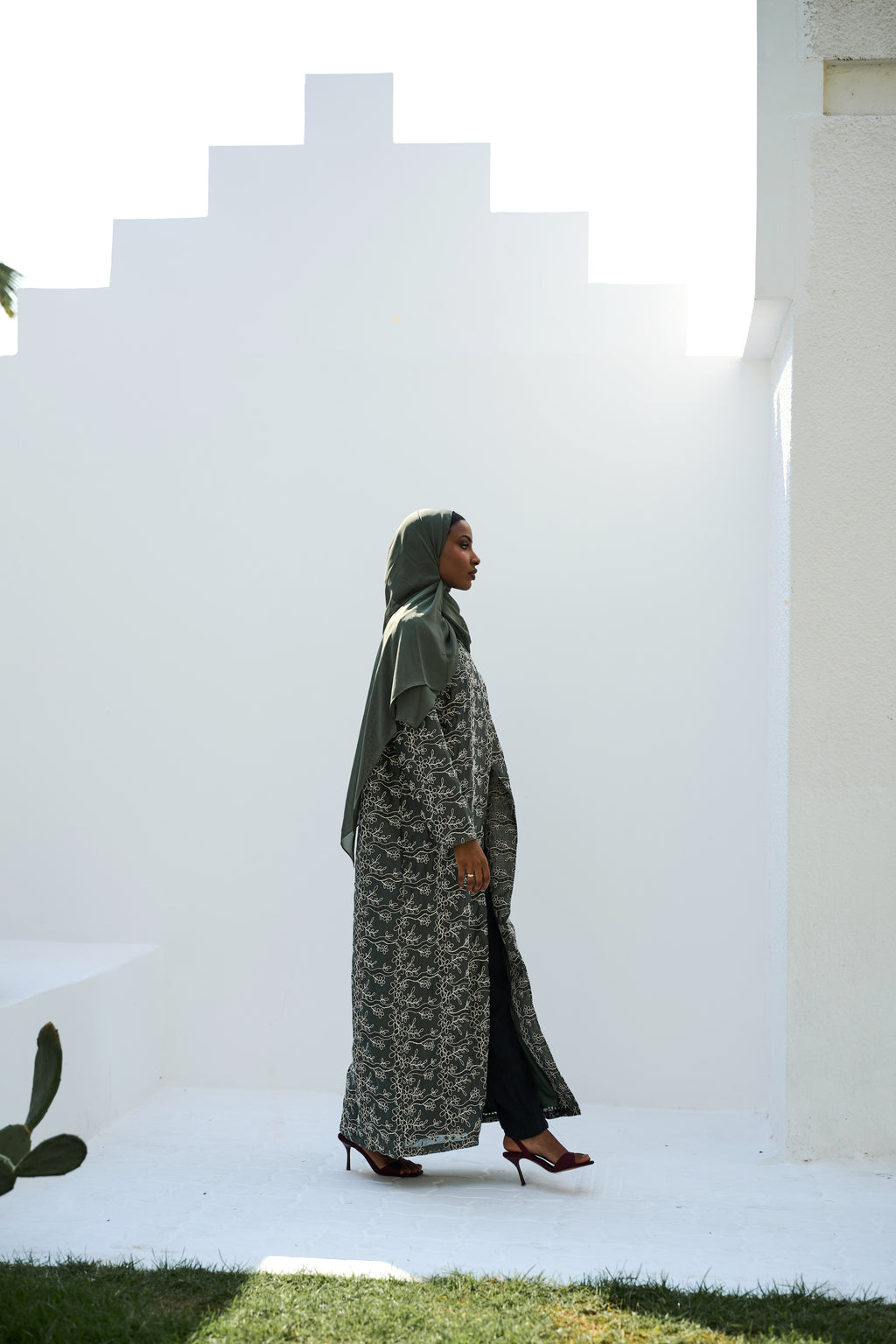 Zahara Deep Olive Abaya