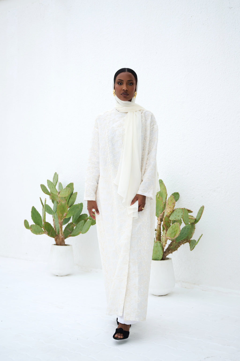 Yasmin Pale Bloom Abaya