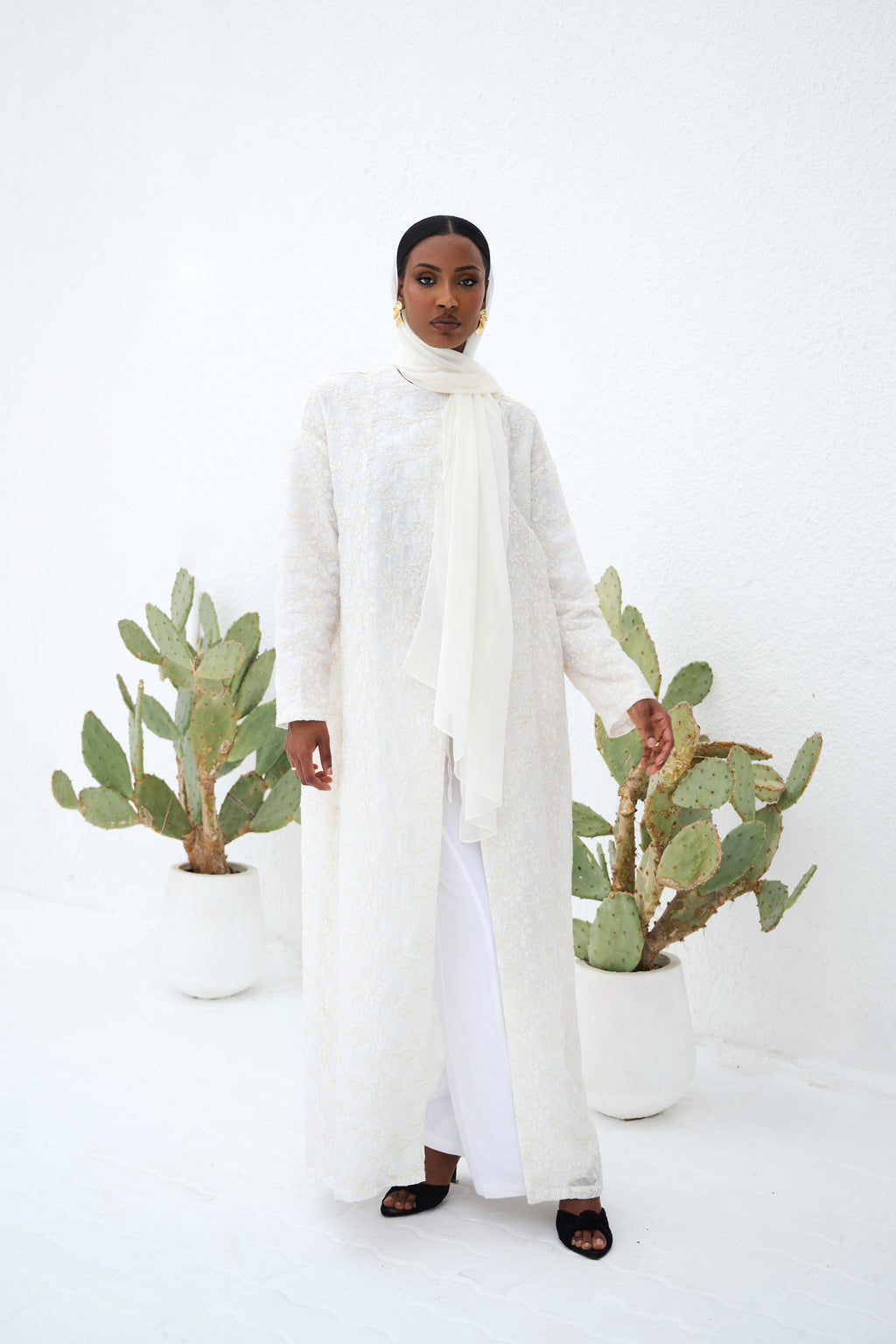 Yasmin Pale Bloom Abaya