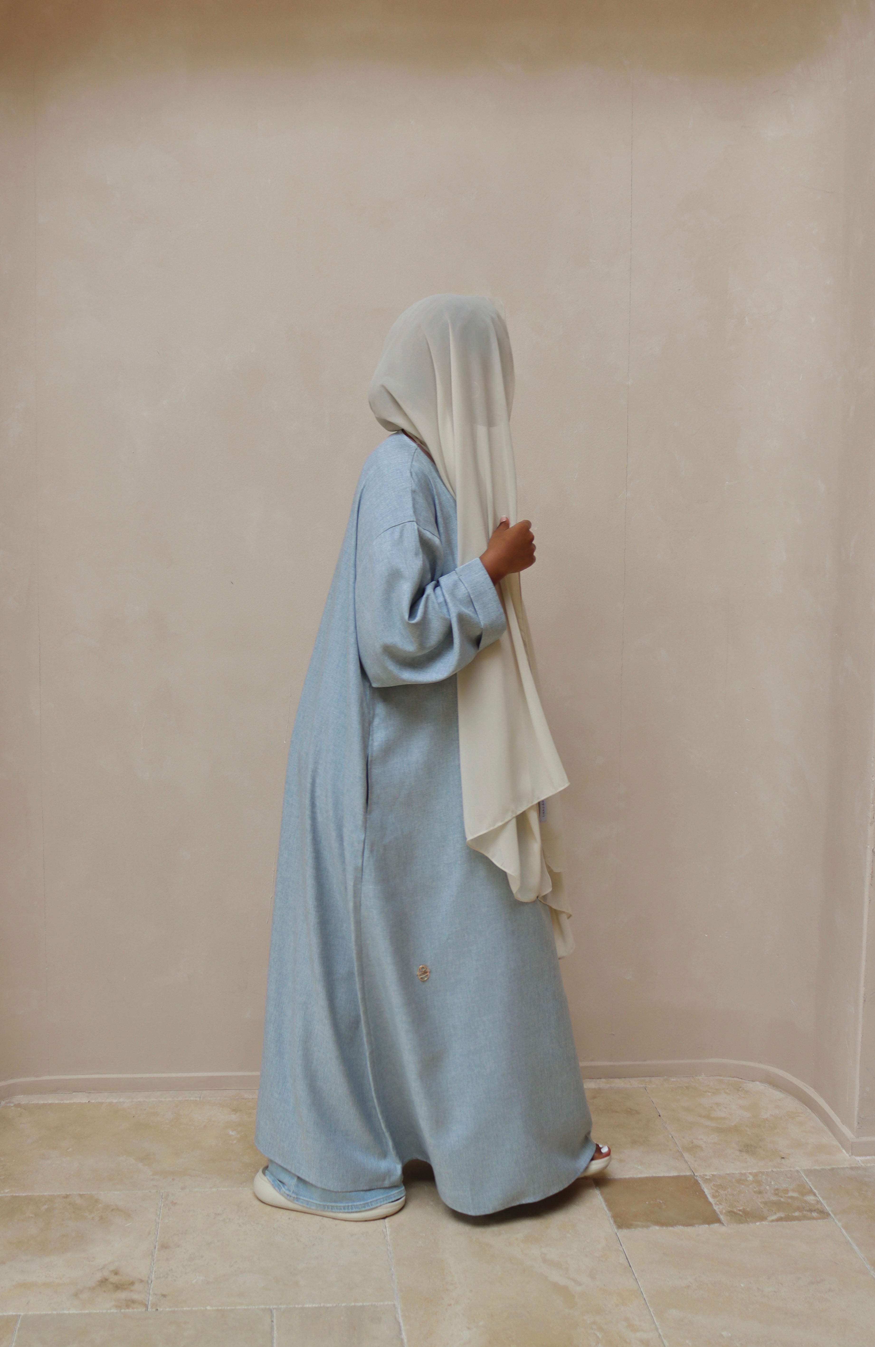 Classic Blends Closed Abaya - Sinay Blue