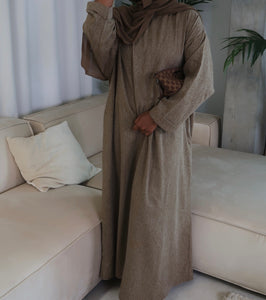 Classic Blends Closed Abaya - Peanut Brown